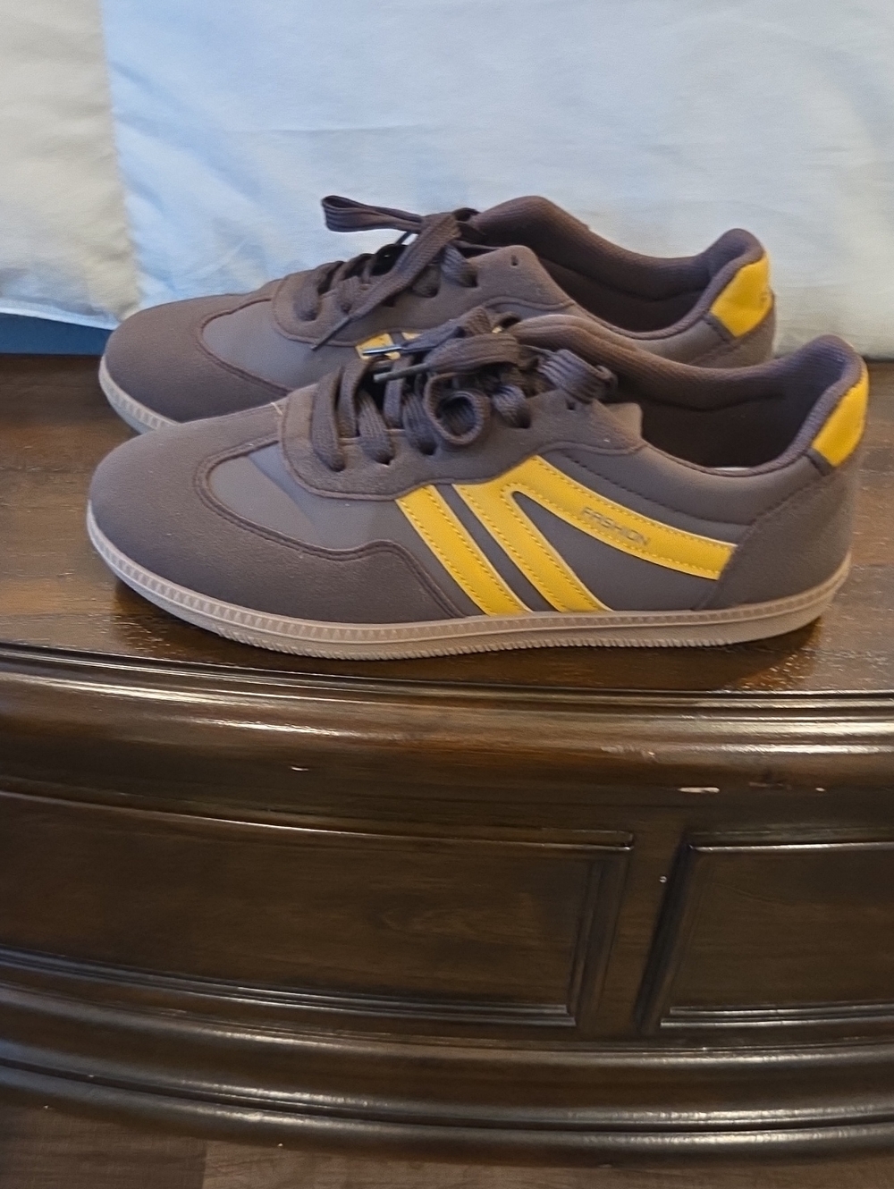 Women's Casual Brown Sneakers with Yellow Stripes